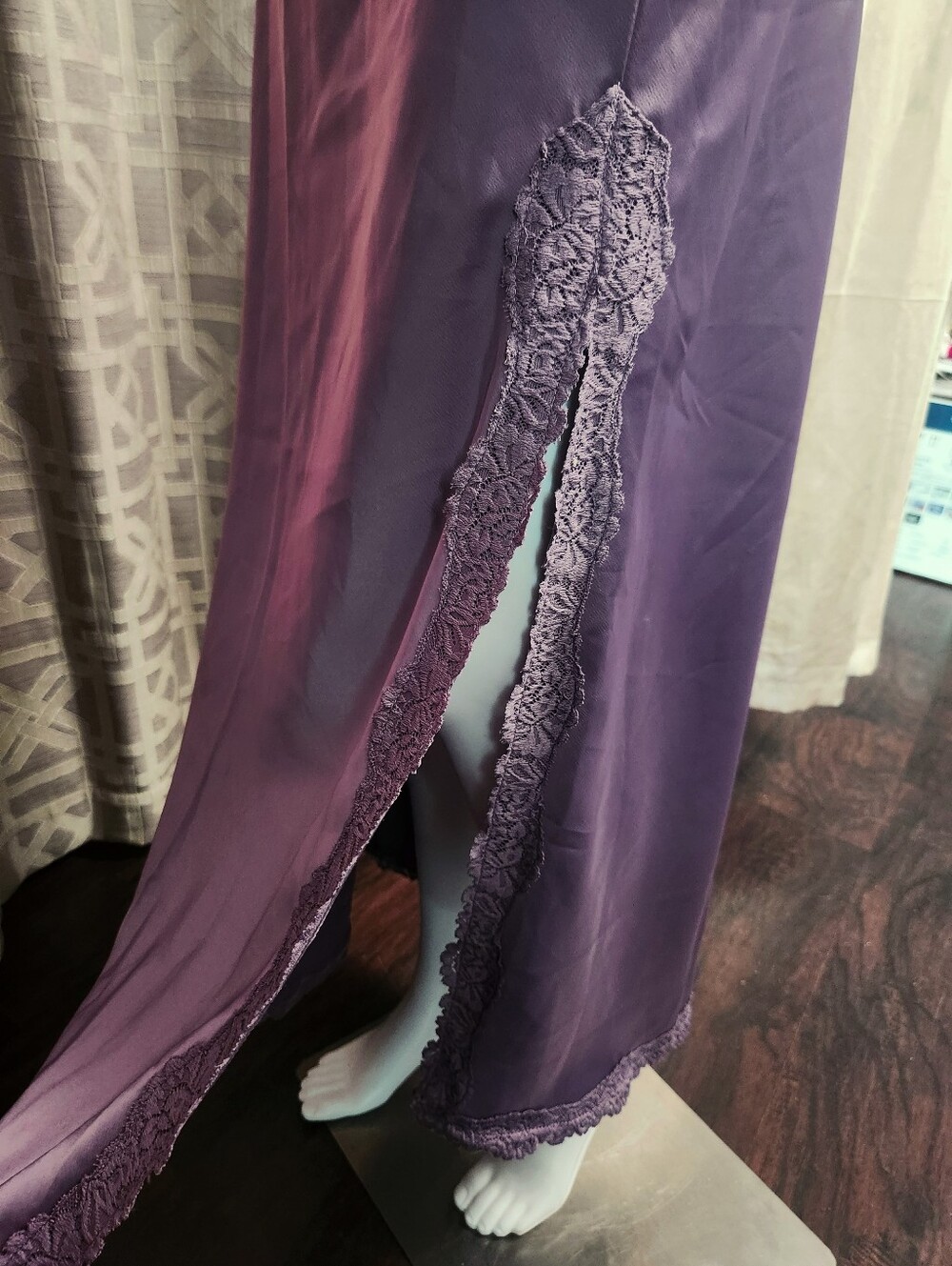 Wild Fable Deep Dusty Lavender Satin Finish Lave Trim Skirt. Size 1x